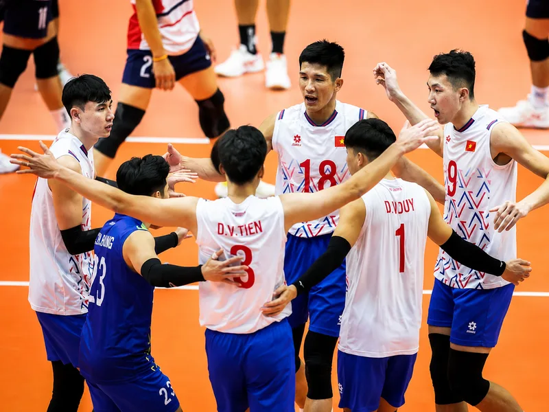 Tuyển Việt Nam thể hiện màn lột xác ấn tượng từ vị trí thứ tư ở chặng 1 đến chức vô địch SEA V Cup 2026 chặng 2.