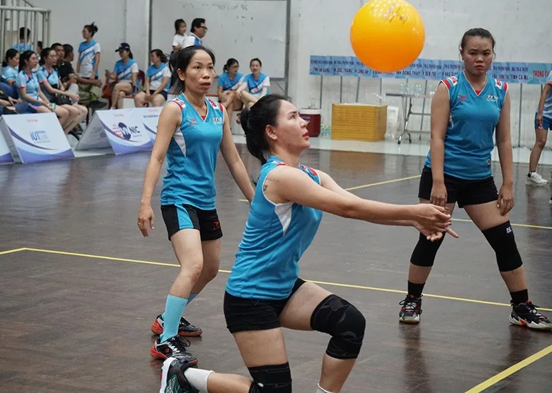 cac loi trong bong chuyen hoi