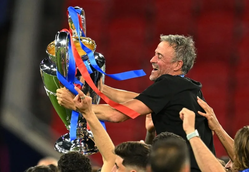 sieu cup chau au 2026