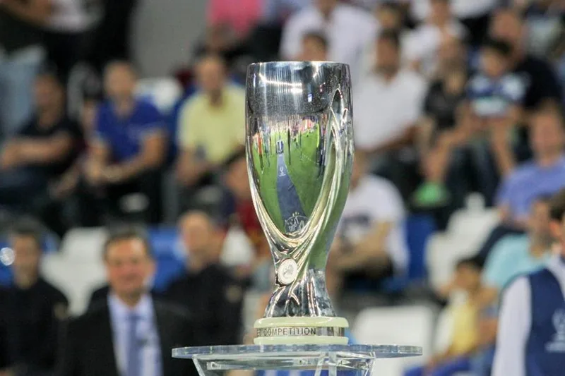 sieu cup chau au 2026